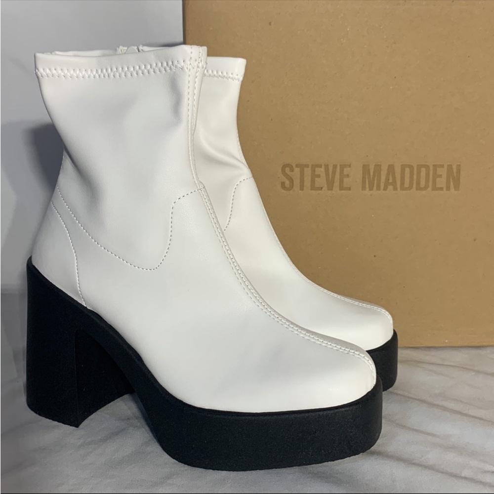 Steve Madden Luxurious Klayton White Black Heeled Boots New With Box Womans‎